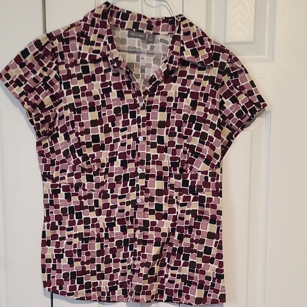 Geometric Patterned Women's Top (D1)